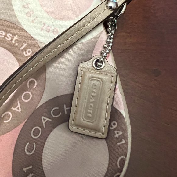 Coach Brown Pink Signature Circle Print 6" Wristlet - Picture 4 of 5